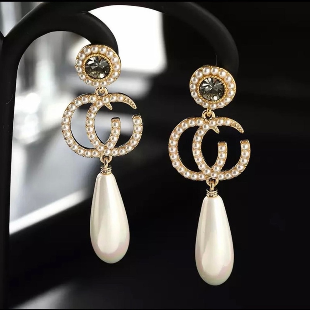 Pearl long drop earrings - Picture 2 of 6